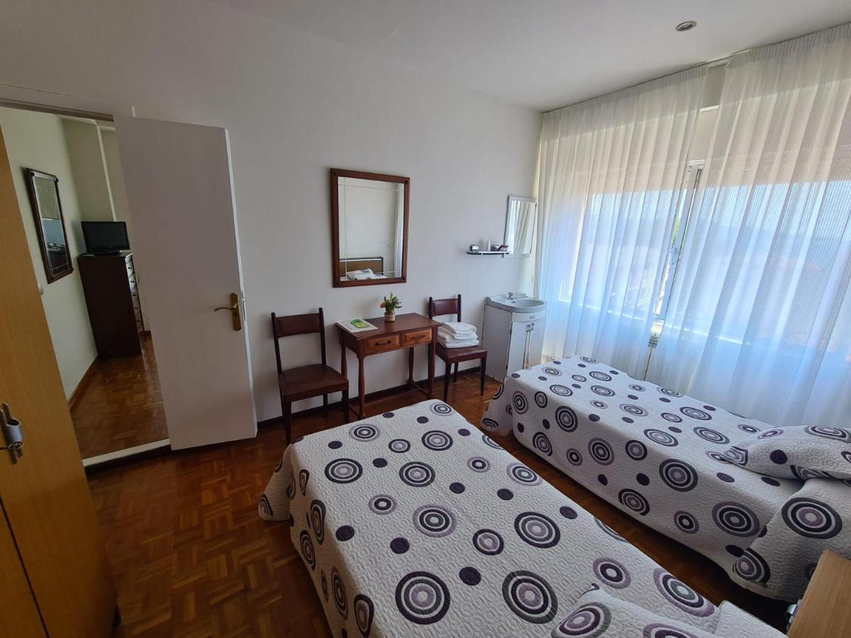 Hostal Playa Atlantica Hotel Louro ภายนอก รูปภาพ